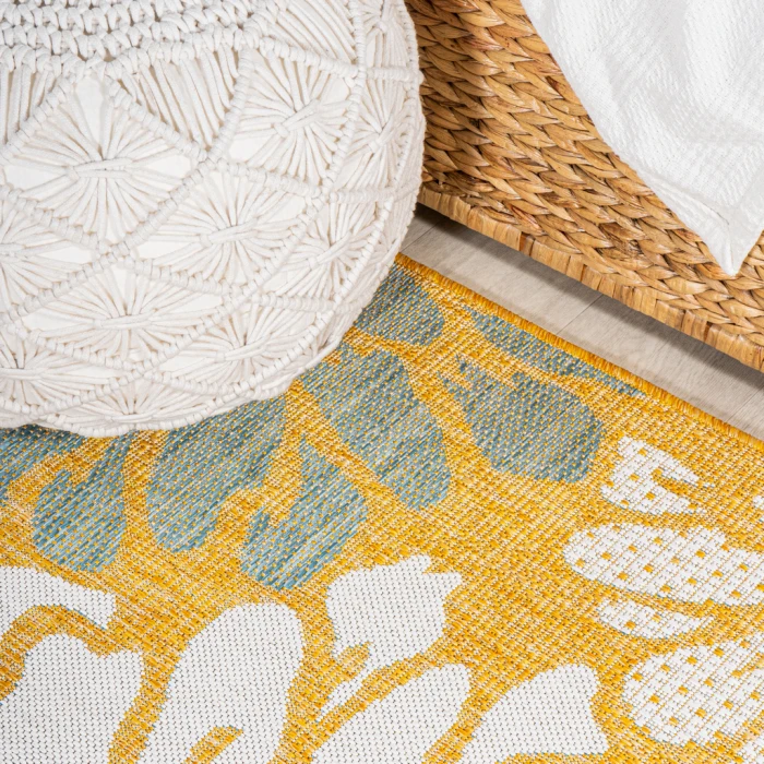 Zinnia Modern Floral Textured Weave Yellow/Cream 5' Round Indoor/Outdoor Area Rug