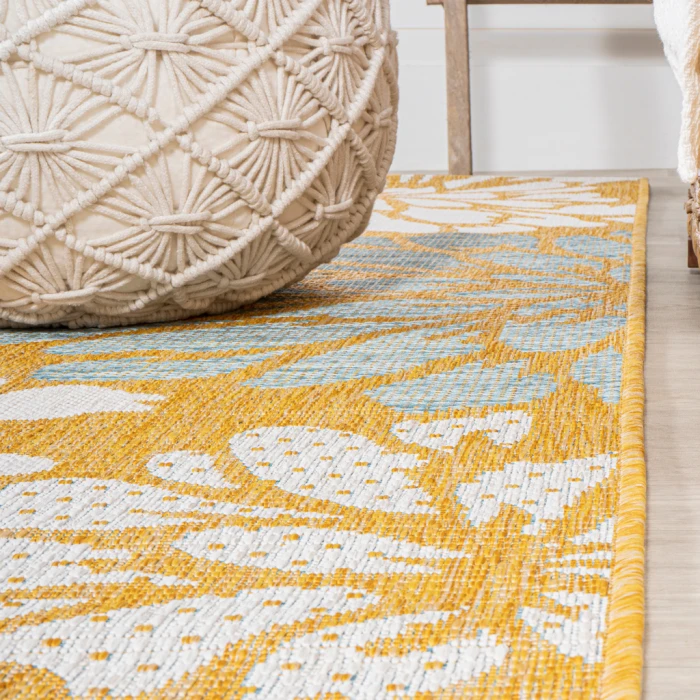 Zinnia Modern Floral Textured Weave Yellow/Cream 5' Round Indoor/Outdoor Area Rug
