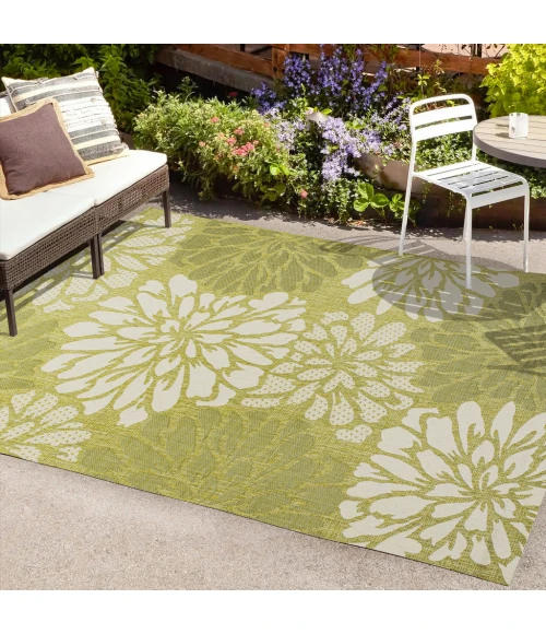 Zinnia Modern Floral Textured Weave Green/Cream 5 ft. x 8 ft. Indoor/Outdoor Area Rug