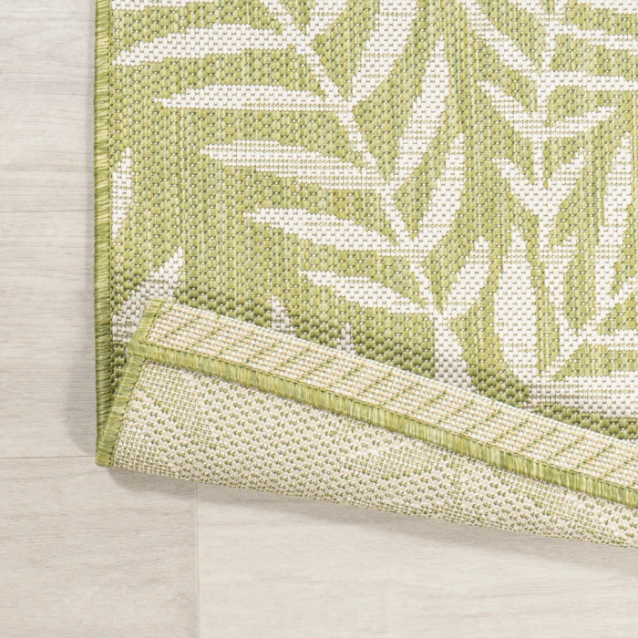 Nevis Palm Frond Green/Cream 5' Round Indoor/Outdoor Area Rug