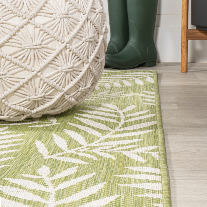 Nevis Palm Frond Green/Cream 5' Round Indoor/Outdoor Area Rug