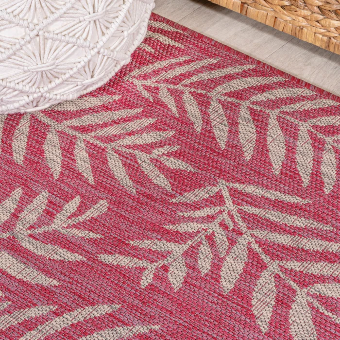 Nevis Palm Frond Fuchsia/Light Gray 5' Round Indoor/Outdoor Area Rug
