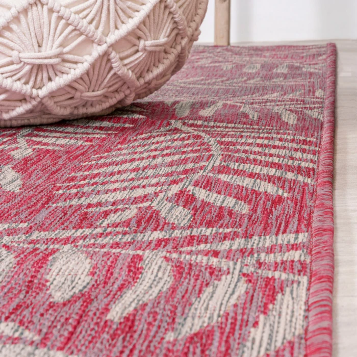 Nevis Palm Frond Fuchsia/Light Gray 5' Round Indoor/Outdoor Area Rug