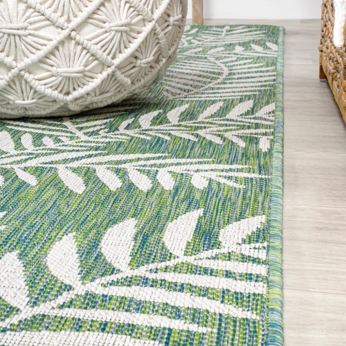 Nevis Palm Frond Cream/Green 5' Round Indoor/Outdoor Area Rug