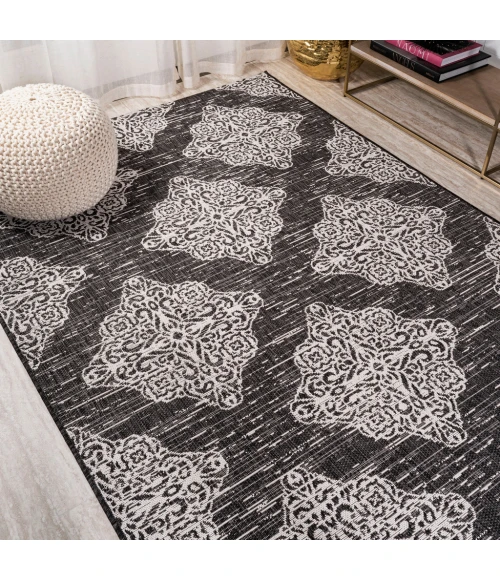 Tuscany Ornate Medallions Black/Ivory 4 ft. x 6 ft. Indoor/Outdoor Area Rug