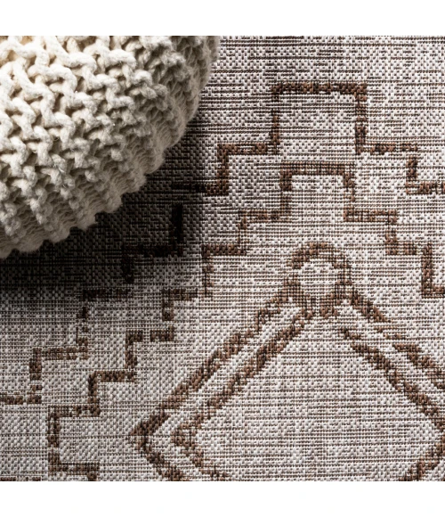 Marokko Diamond Tribal Medallion Beige/Brown 2 ft. x 10 ft. Indoor/Outdoor Runner Rug