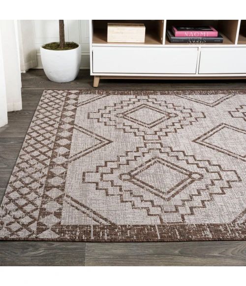 Marokko Diamond Tribal Medallion Beige/Brown 5 ft. x 8 ft. Indoor/Outdoor Area Rug
