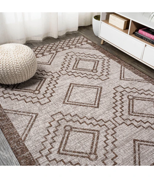 Marokko Diamond Tribal Medallion Beige/Brown 5 ft. x 8 ft. Indoor/Outdoor Area Rug