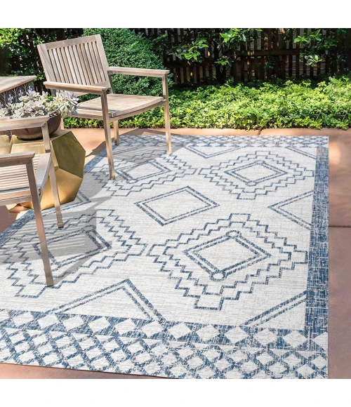 Marokko Diamond Tribal Medallion Ivory/Blue 5 ft. x 8 ft. Indoor/Outdoor Area Rug