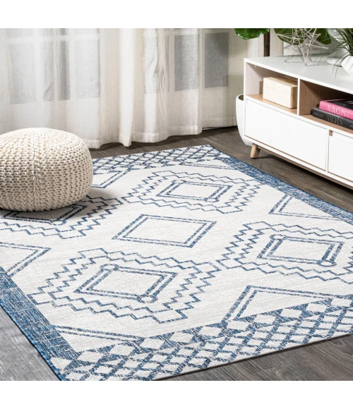 Marokko Diamond Tribal Medallion Ivory/Blue 5 ft. x 8 ft. Indoor/Outdoor Area Rug
