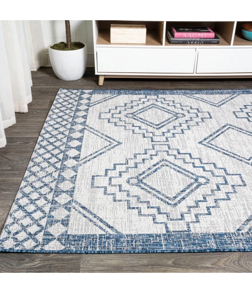 Marokko Diamond Tribal Medallion Ivory/Blue 5 ft. x 8 ft. Indoor/Outdoor Area Rug