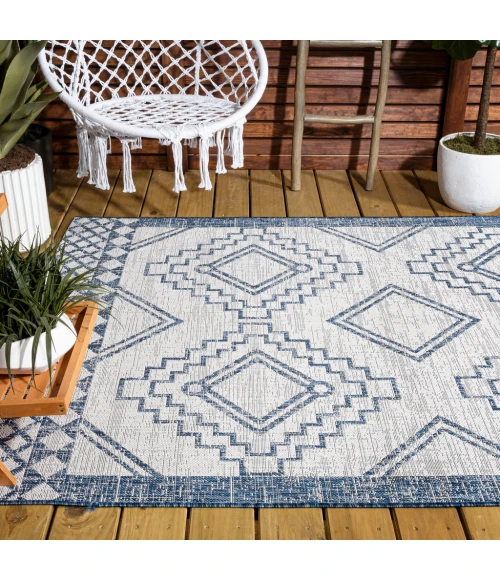 Marokko Diamond Tribal Medallion Ivory/Blue 5 ft. x 8 ft. Indoor/Outdoor Area Rug