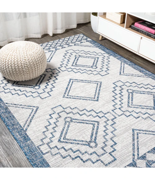 Marokko Diamond Tribal Medallion Ivory/Blue 5 ft. x 8 ft. Indoor/Outdoor Area Rug