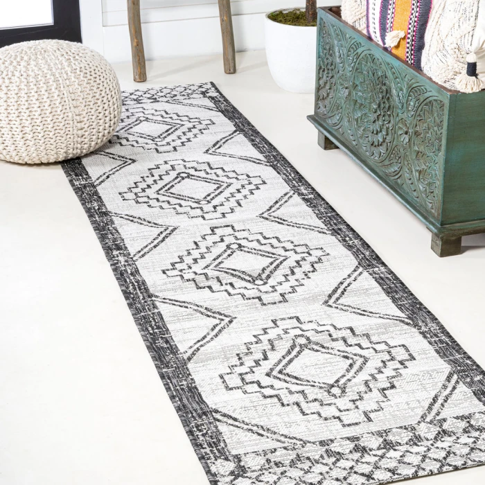 Marokko Diamond Tribal Medallion Ivory/Black 2 ft. x 10 ft. Indoor/Outdoor Runner Rug