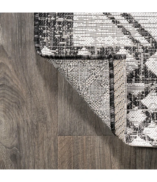 Marokko Diamond Tribal Medallion Ivory/Black 2 ft. x 8 ft. Indoor/Outdoor Runner Rug