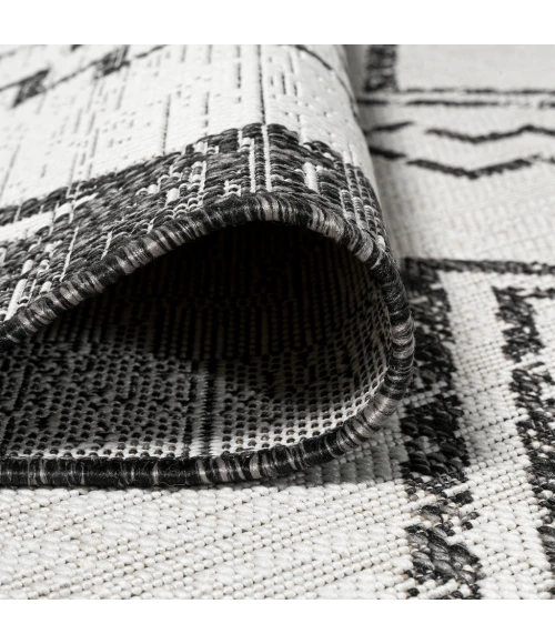 Marokko Diamond Tribal Medallion Ivory/Black 2 ft. x 8 ft. Indoor/Outdoor Runner Rug