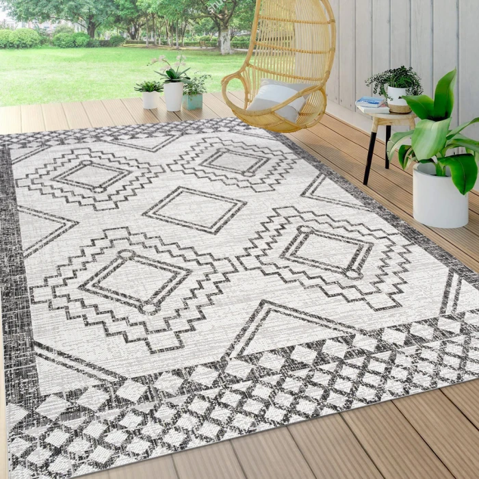 Marokko Diamond Tribal Medallion Ivory/Black 3 ft. x 5 ft. Indoor/Outdoor Area Rug