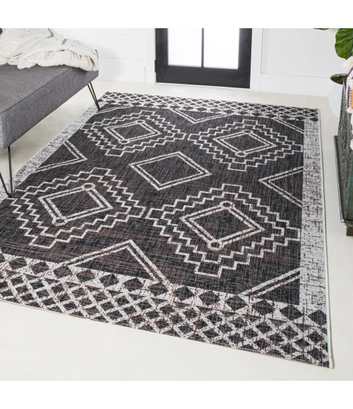 Marokko Diamond Tribal Medallion Black/Ivory 8 ft. x 10 ft. Indoor/Outdoor Area Rug