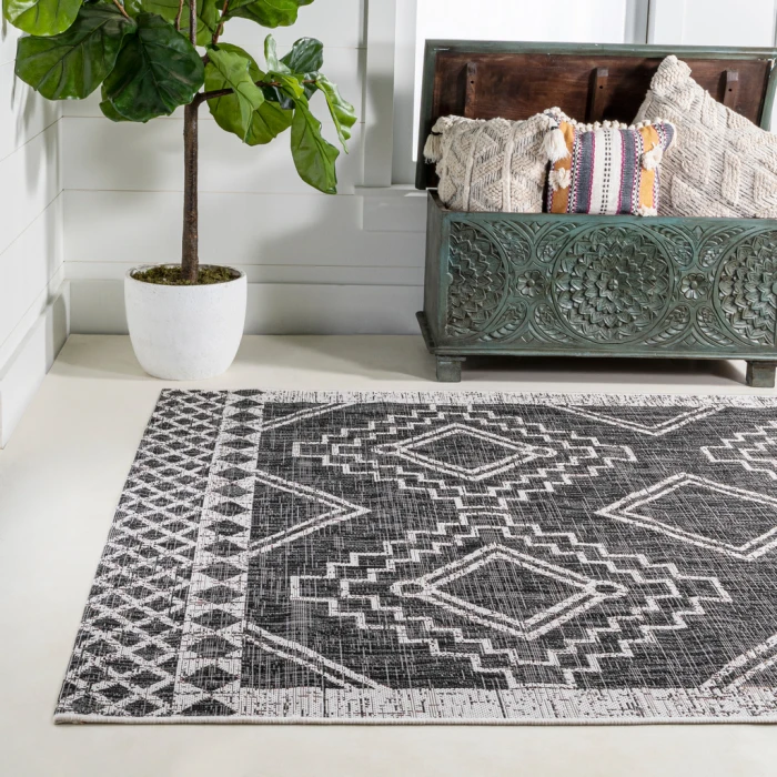 Marokko Diamond Tribal Medallion Black/Ivory 3 ft. x 5 ft. Indoor/Outdoor Area Rug
