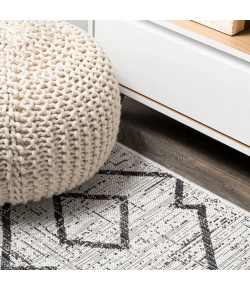 Carwa Tribal Diamond Trellis Ivory/Black 2 ft. x 8 ft. Indoor/Outdoor Runner Rug