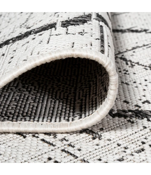 Carwa Tribal Diamond Trellis Ivory/Black 2 ft. x 8 ft. Indoor/Outdoor Runner Rug