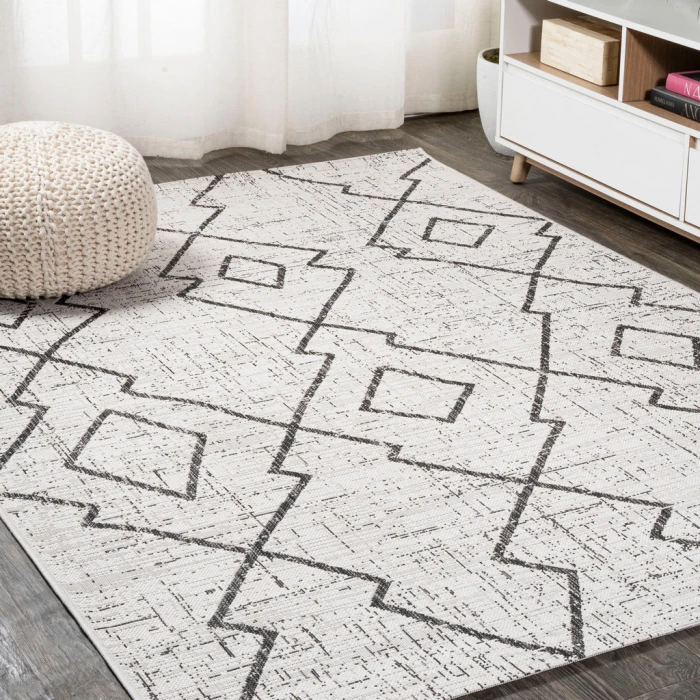 Carwa Tribal Diamond Trellis Ivory/Black 5 ft. x 8 ft. Indoor/Outdoor Area Rug