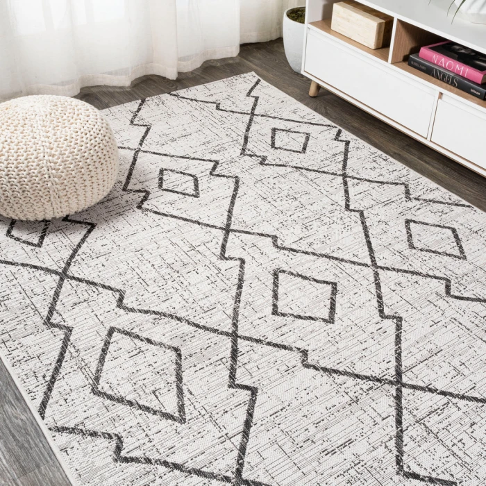 Carwa Tribal Diamond Trellis Ivory/Black 5 ft. x 8 ft. Indoor/Outdoor Area Rug