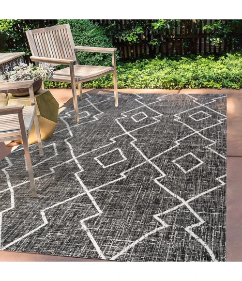 Carwa Tribal Diamond Trellis Black/Ivory 8 ft. x 10 ft. Indoor/Outdoor Area Rug