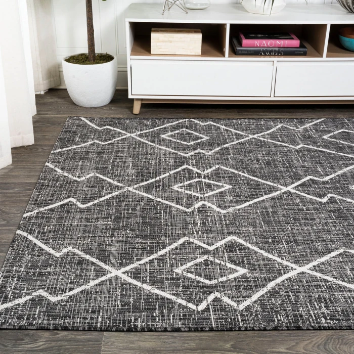 Carwa Tribal Diamond Trellis Black/Ivory 8 ft. x 10 ft. Indoor/Outdoor Area Rug