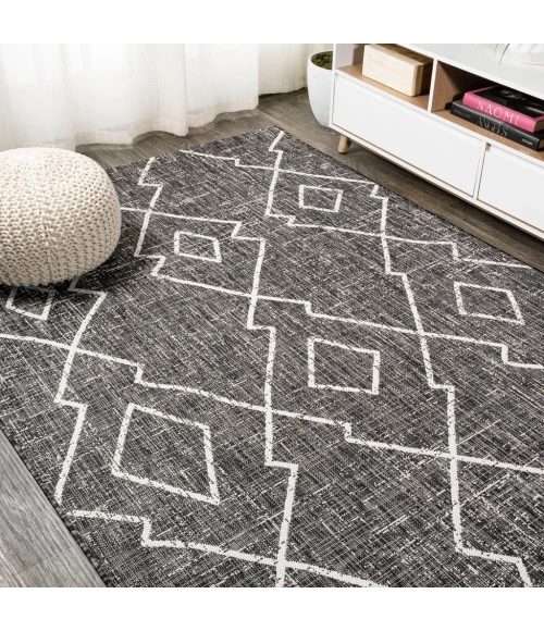 Carwa Tribal Diamond Trellis Black/Ivory 8 ft. x 10 ft. Indoor/Outdoor Area Rug
