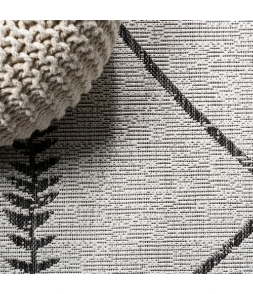 Derya Tribal Diamond Trellis Ivory/Black 2 ft. x 10 ft. Indoor/Outdoor Runner Rug