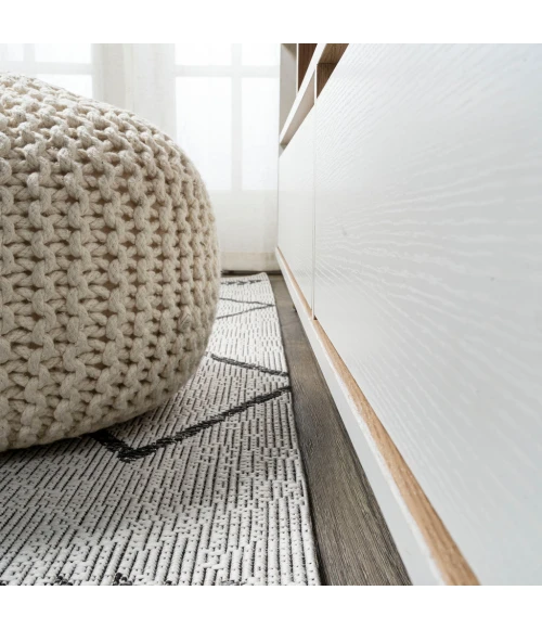 Derya Tribal Diamond Trellis Ivory/Black 2 ft. x 10 ft. Indoor/Outdoor Runner Rug
