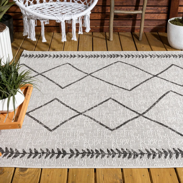 Derya Tribal Diamond Trellis Ivory/Black 8 ft. x 10 ft. Indoor/Outdoor Area Rug