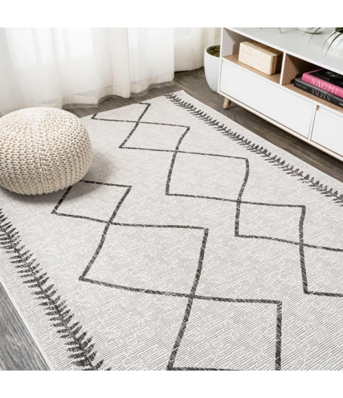 Derya Tribal Diamond Trellis Ivory/Black 3 ft. x 5 ft. Indoor/Outdoor Area Rug