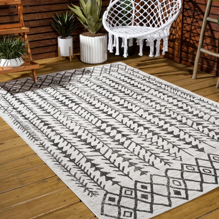 Tokay Bohemian Geometric Ivory/Black 3 ft. x 5 ft. Indoor/Outdoor Area Rug