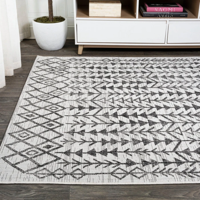 Tokay Bohemian Geometric Ivory/Black 3 ft. x 5 ft. Indoor/Outdoor Area Rug