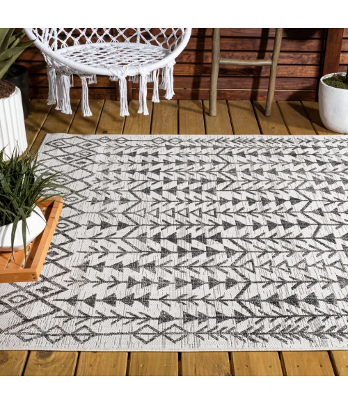 Tokay Bohemian Geometric Ivory/Black 3 ft. x 5 ft. Indoor/Outdoor Area Rug