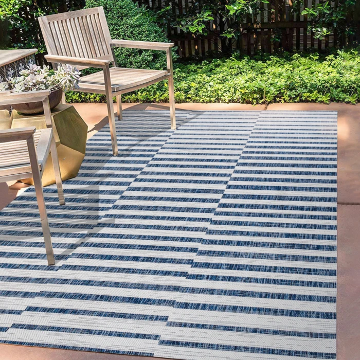 Sukie Modern Offset Stripe Ivory/Blue 3 ft. x 5 ft. Indoor/Outdoor Area Rug