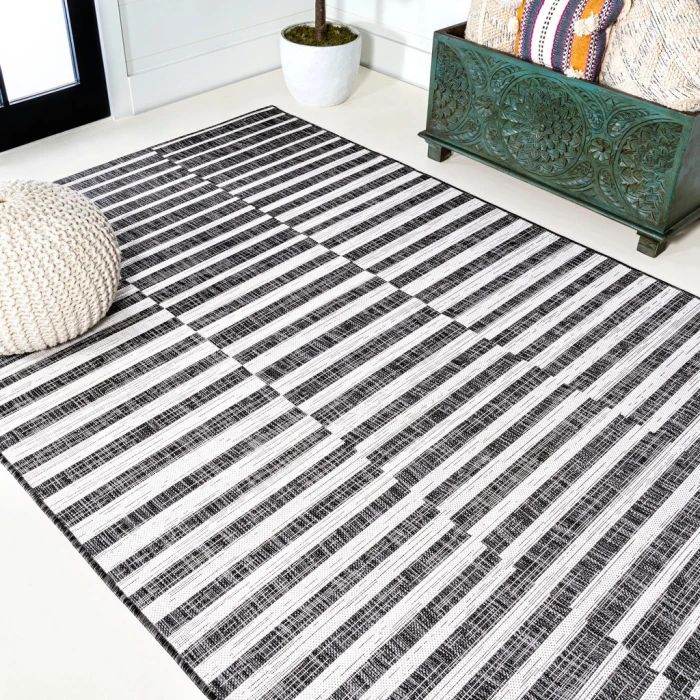 Sukie Modern Offset Stripe Black/Ivory 5 ft. x 8 ft. Indoor/Outdoor Area Rug