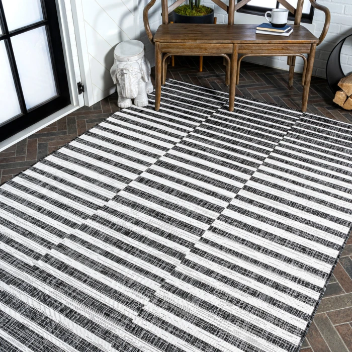 Sukie Modern Offset Stripe Black/Ivory 5 ft. x 8 ft. Indoor/Outdoor Area Rug