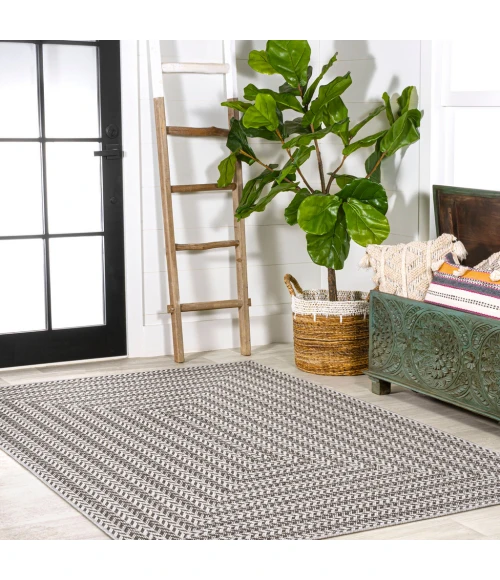Chevron Modern Concentric Squares Black/Light Gray 8 ft. x 10 ft. Indoor/Outdoor Area Rug