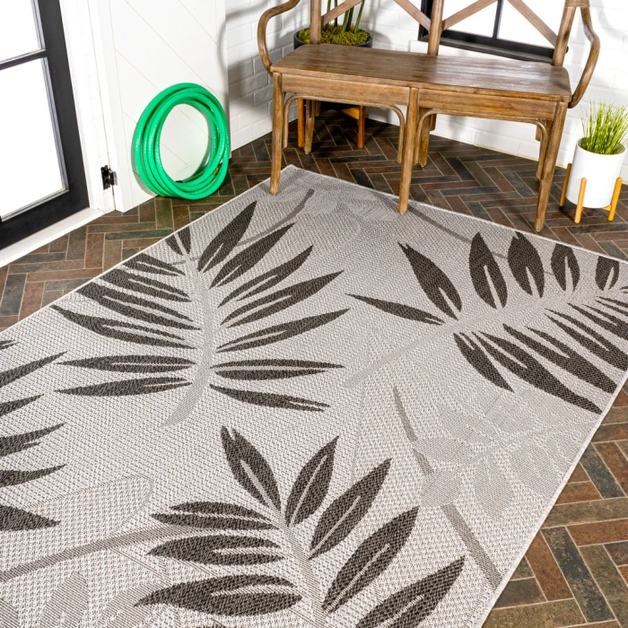 Havana Tropical Palm Leaf Gray/Black 4 ft. x 6 ft. Indoor/Outdoor Area Rug