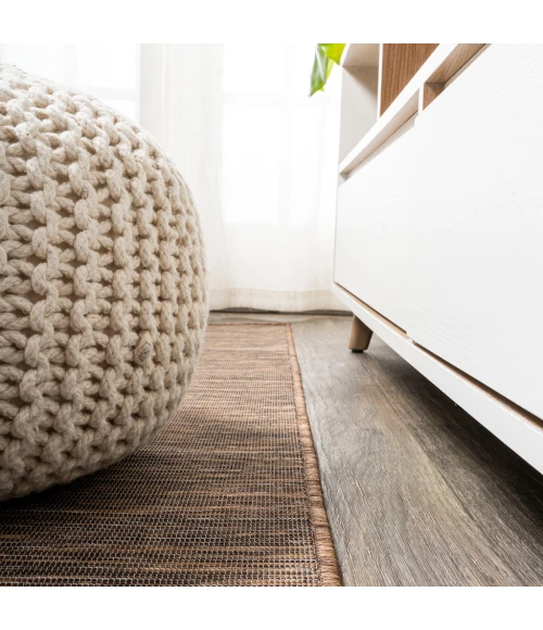 Ethan Modern Flatweave Solid Brown 6' Round Indoor/Outdoor Area Rug