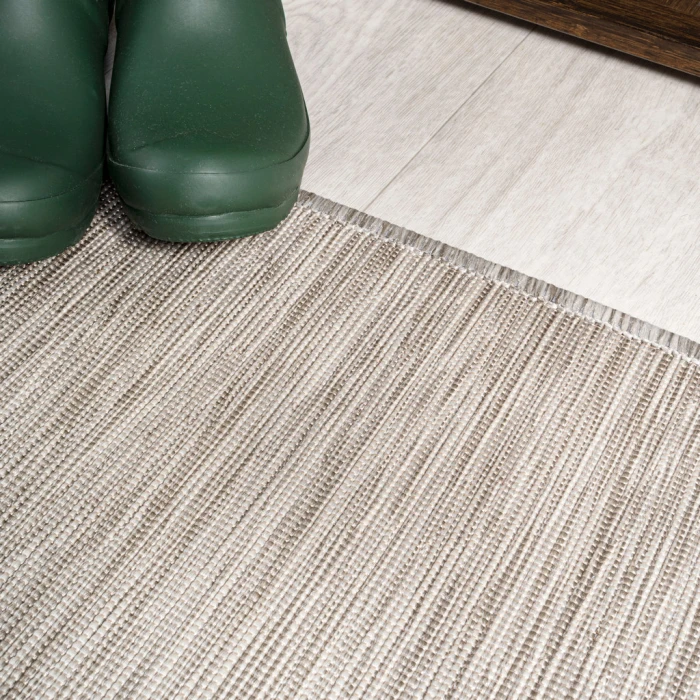 Ethan Modern Flatweave Solid Light Gray 6' Round Indoor/Outdoor Area Rug