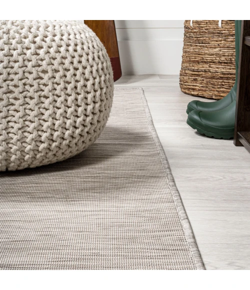 Ethan Modern Flatweave Solid Light Gray 6' Square Indoor/Outdoor Area Rug