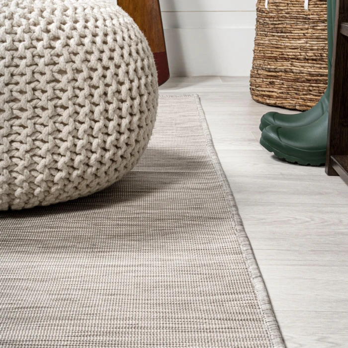 Ethan Modern Flatweave Solid Light Gray 6' Round Indoor/Outdoor Area Rug