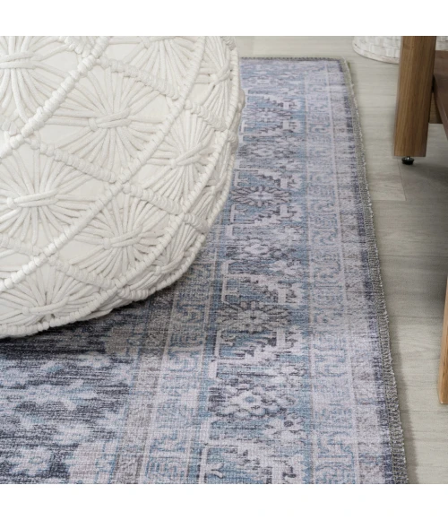 Wincer Chenille Cottage Medallion Machine-Washable Gray/Blue/White 8 ft. x 10 ft. Area Rug