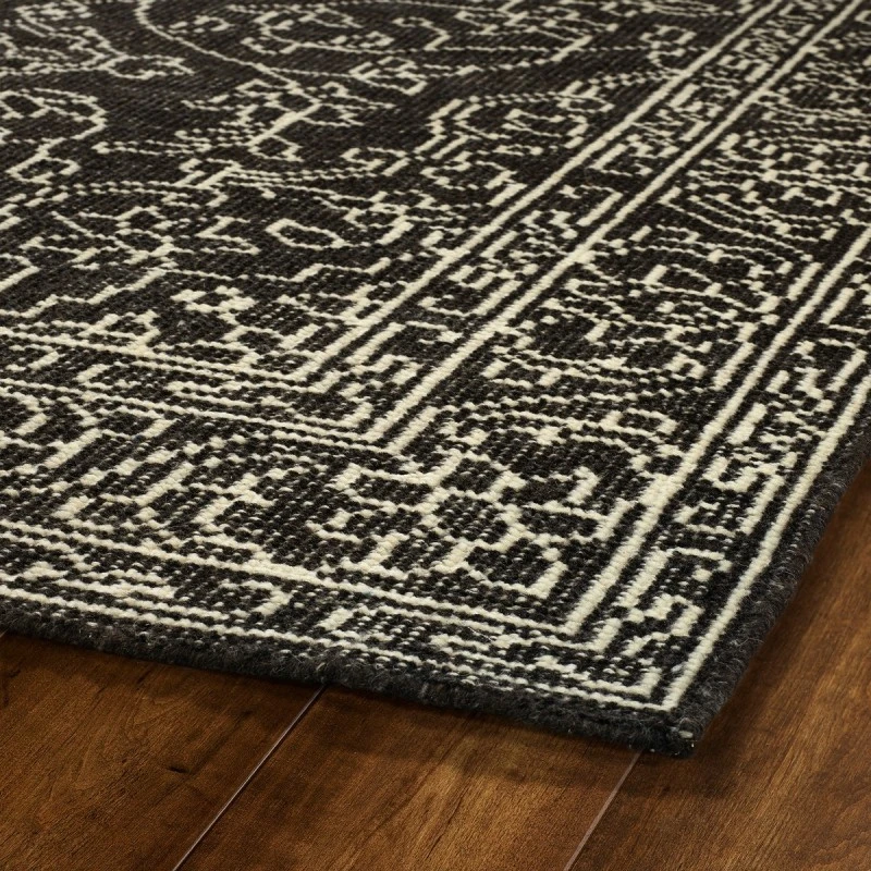 Kaleen Herrera HRA07-38 Area Rug