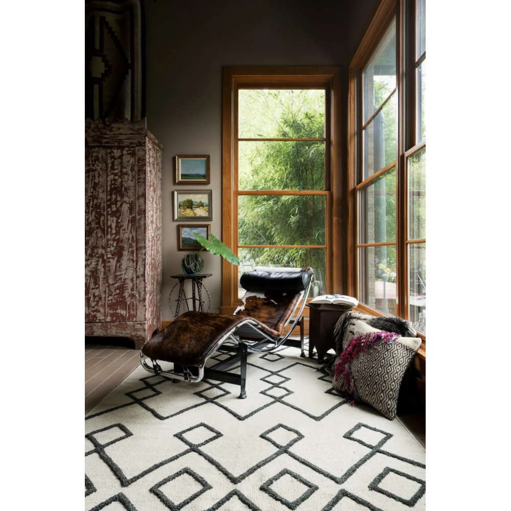 Discover the Perfect Balance of Style and Quality with Loloi and Kas Rugs
