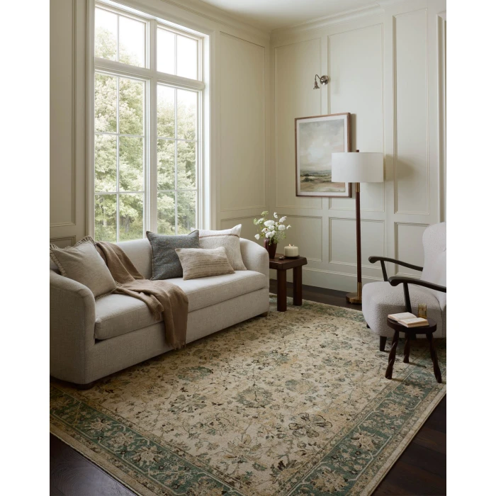 Loloi Briar Ant. Ivory / Blue BRR-05 6ft.-7in. X 9ft.-2in. Rect. Rug
